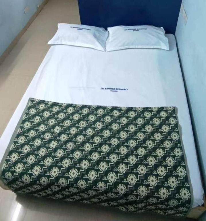Elite Krishna Hotel Vellore Bagian luar foto